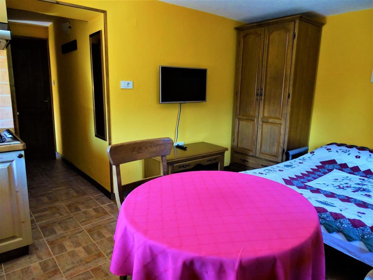 Apartmaji Pr-Gujlu Sela Nad Podmelcem 5220 Tolmin Podmelec Buitenkant foto