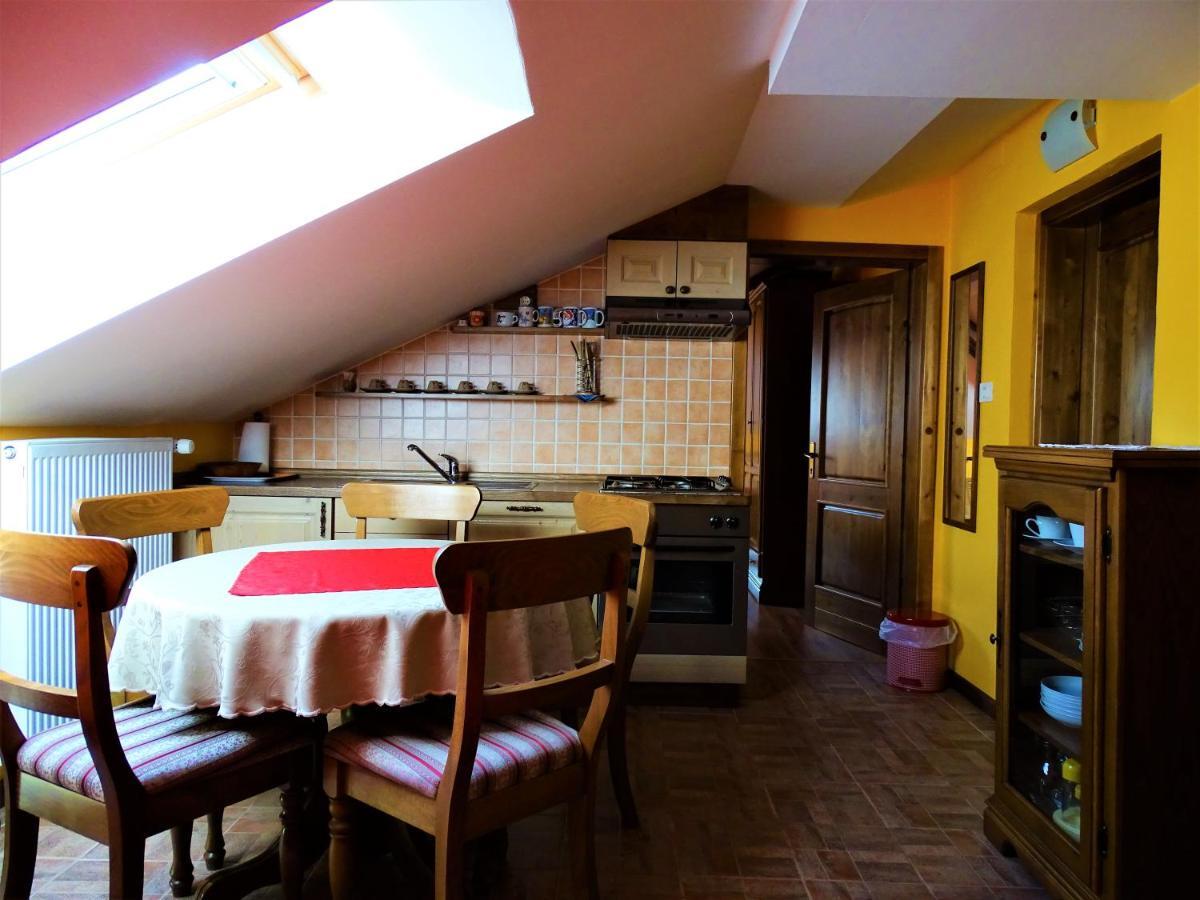 Apartmaji Pr-Gujlu Sela Nad Podmelcem 5220 Tolmin Podmelec Buitenkant foto